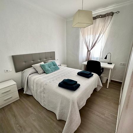 Precioso Apartamento 3 Dormitorios, Aire Acondicionado Menos 10 Min A Pie Feria Jerez De La Frontera Esterno foto