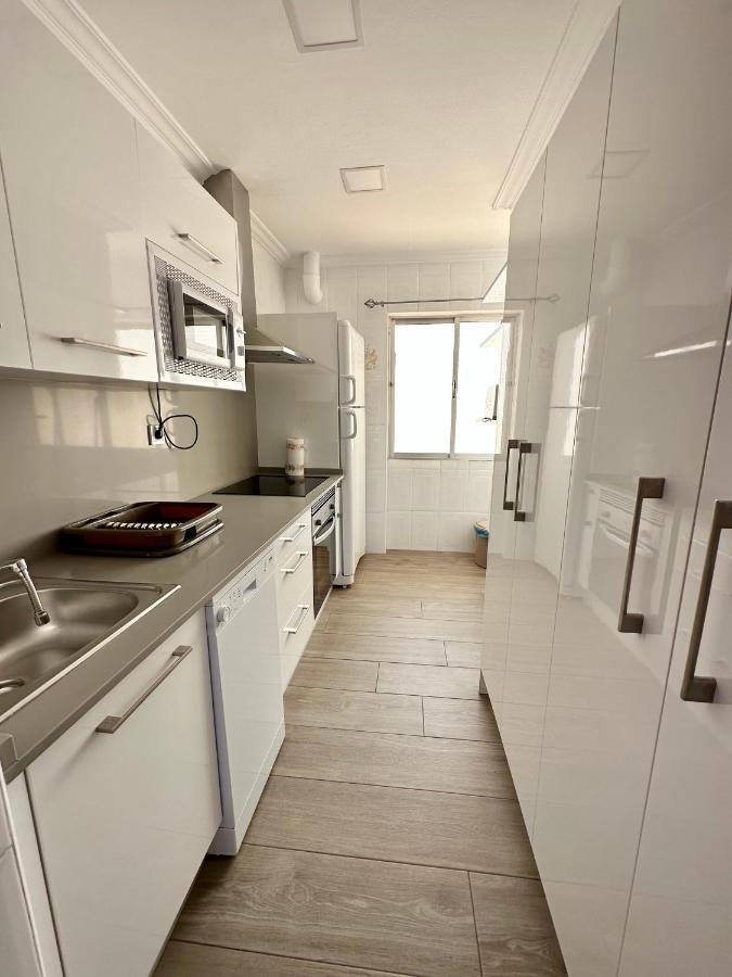 Precioso Apartamento 3 Dormitorios, Aire Acondicionado Menos 10 Min A Pie Feria Jerez De La Frontera Esterno foto
