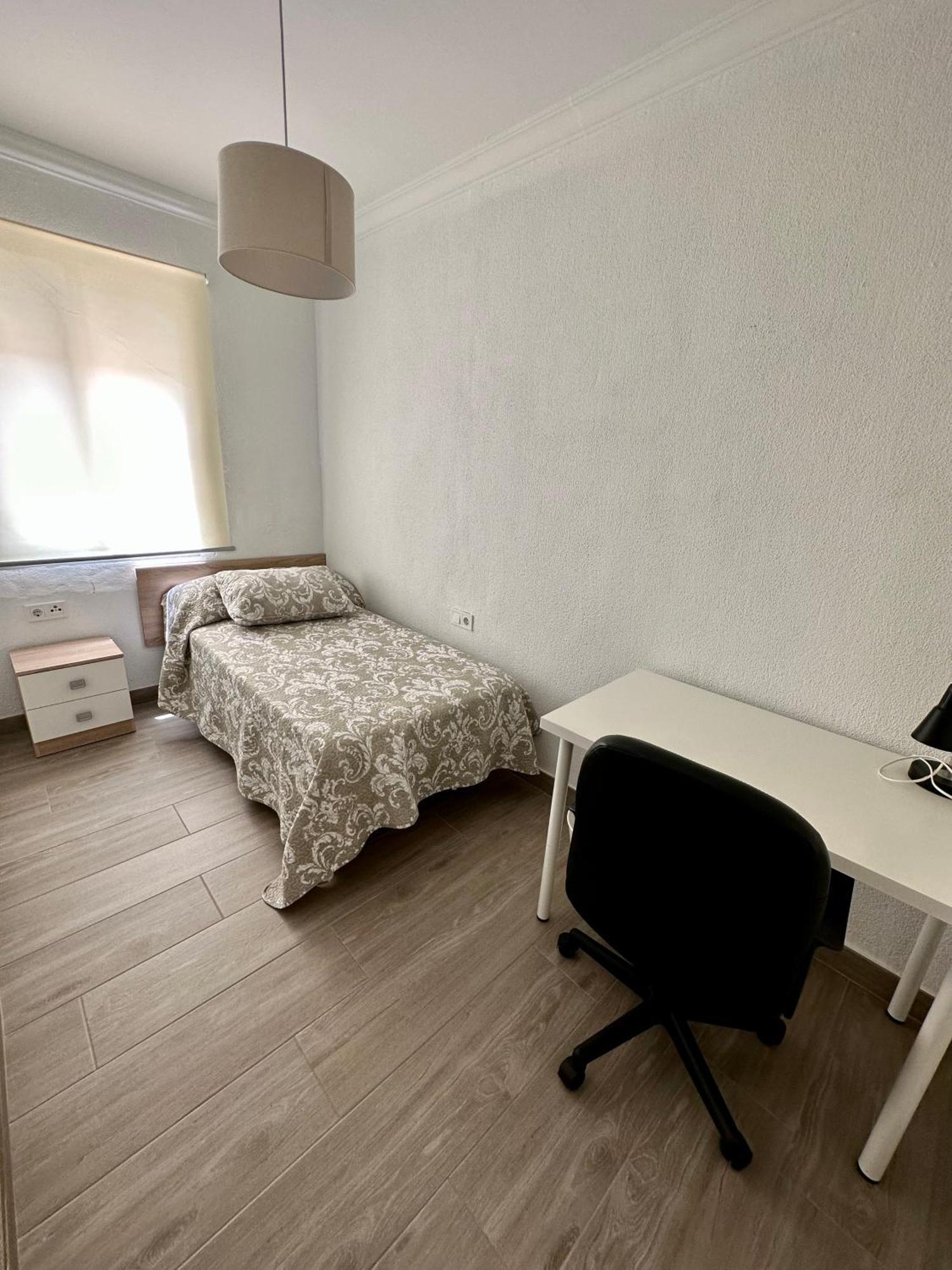 Precioso Apartamento 3 Dormitorios, Aire Acondicionado Menos 10 Min A Pie Feria Jerez De La Frontera Esterno foto