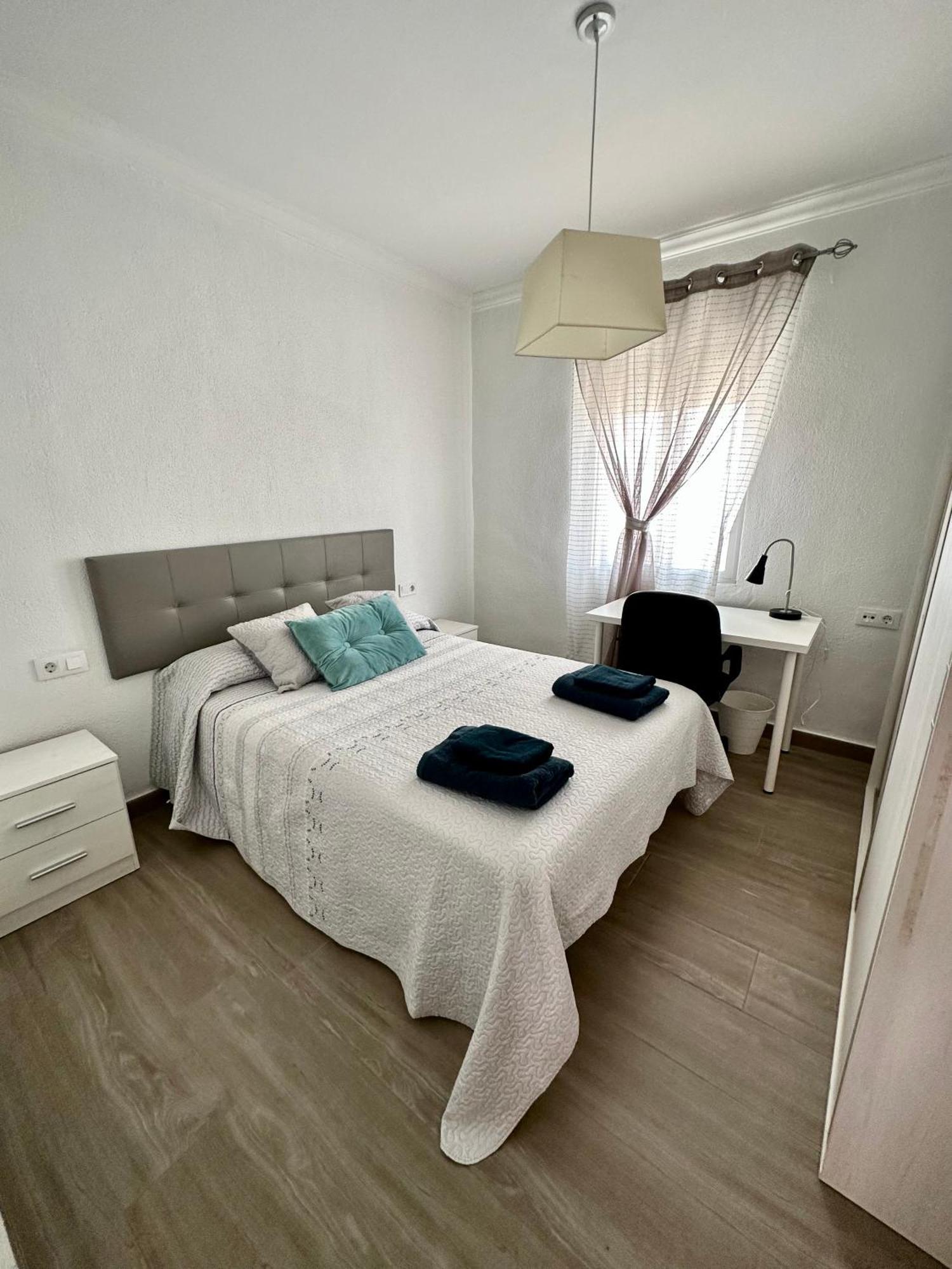 Precioso Apartamento 3 Dormitorios, Aire Acondicionado Menos 10 Min A Pie Feria Jerez De La Frontera Esterno foto